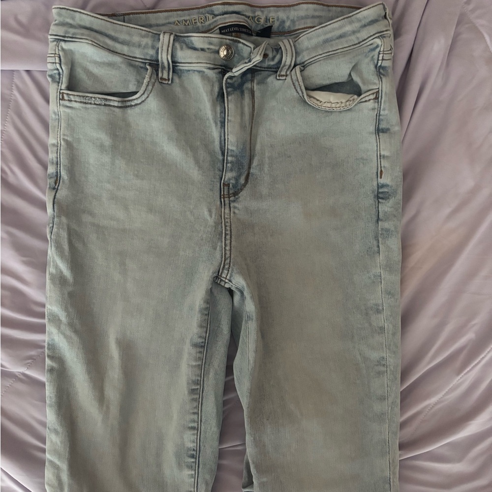 American Eagle Outfitters Ultra High Rise Light Wash Denim Size 8 X-Long